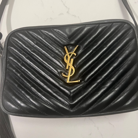 Saint Laurent Lou Bag - Picture 2 of 16